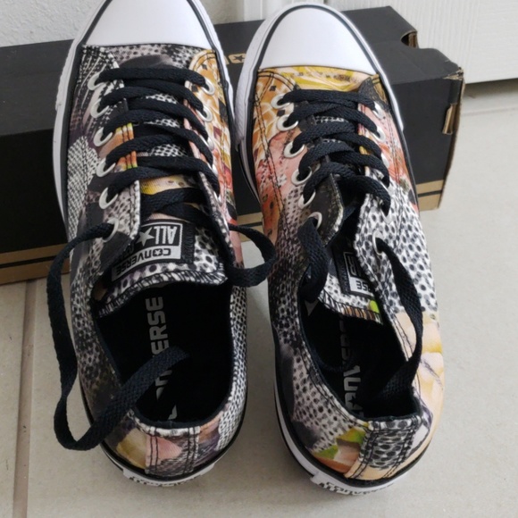 Shoes - Picture 3 of 5